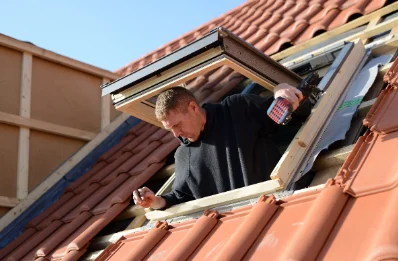 Pose de fenêtres de toit Velux aux Loges-Saulces